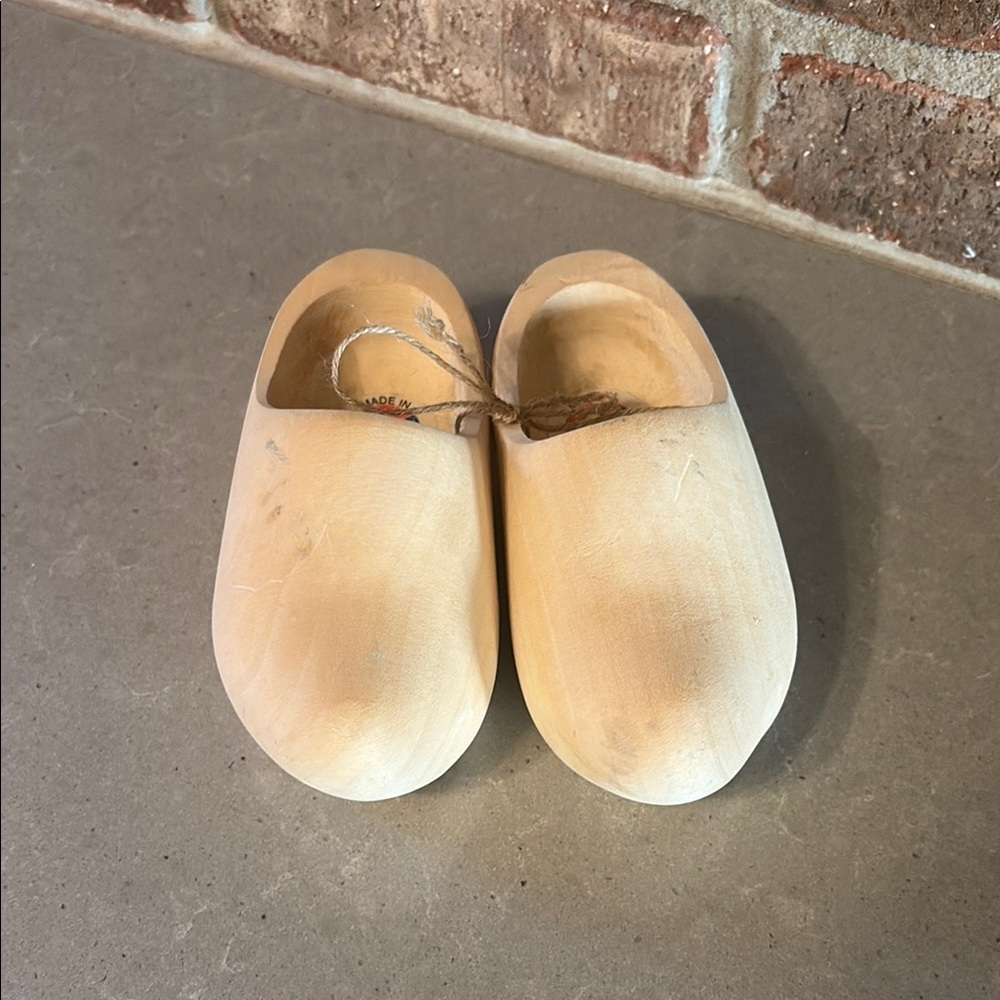 Tan Slippers with Minimalist Design and Textured Material